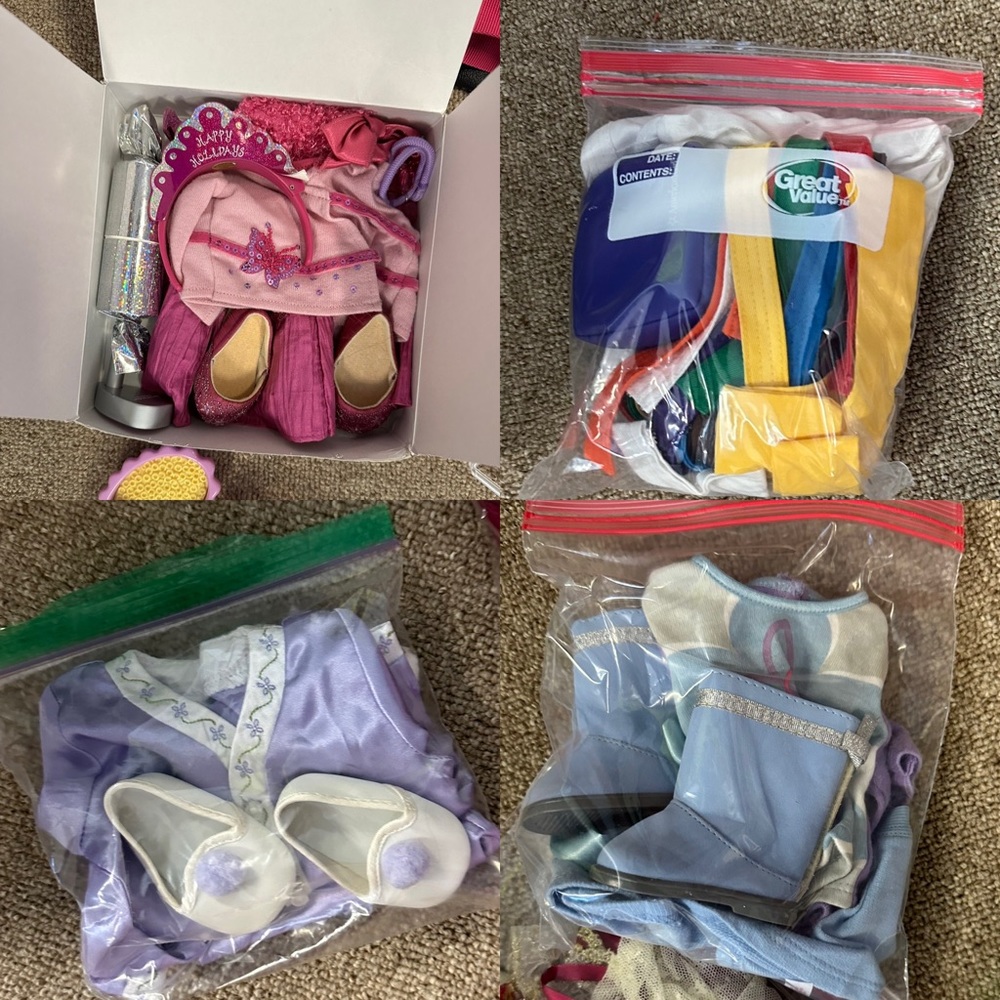 American girl doll clothes / accessories